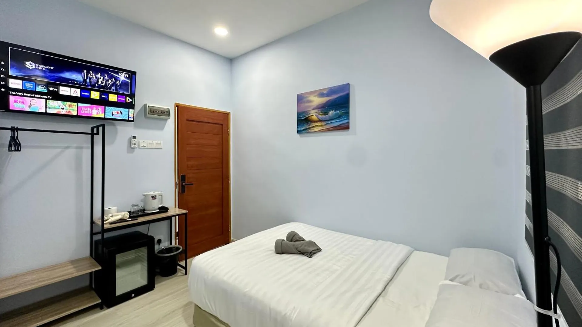 Homestay Century Sapphire - Near Ksl & Holiday Plaza Johor Bahru