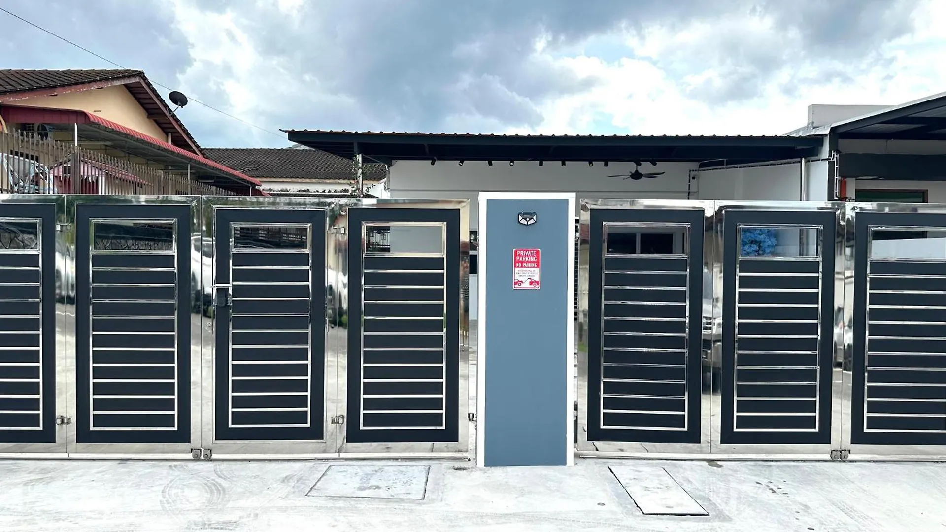 Homestay Century Sapphire - Near Ksl & Holiday Plaza Johor Bahru